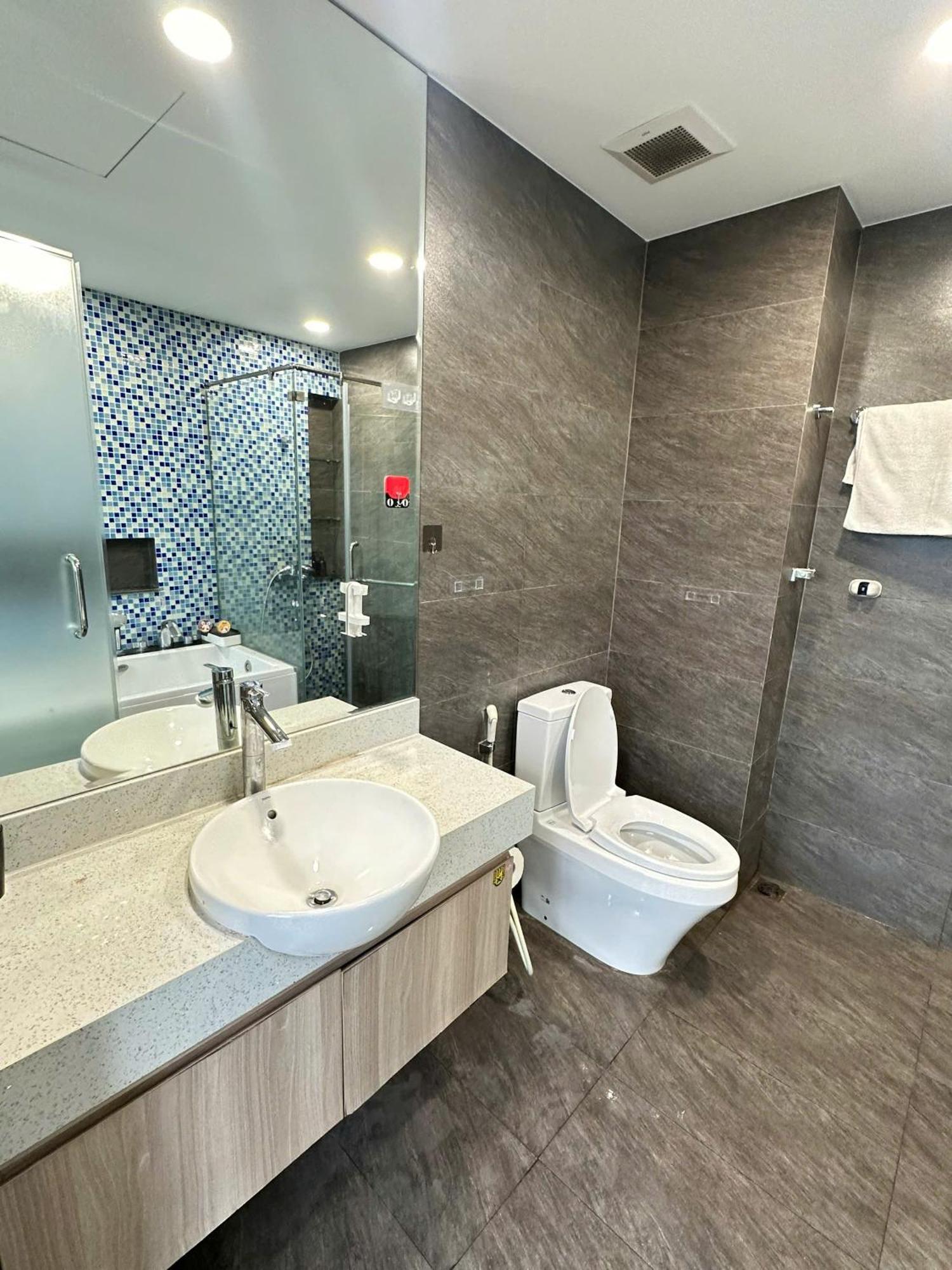 Luxe Paradise Residence Truc Bach Hanoj Exteriér fotografie